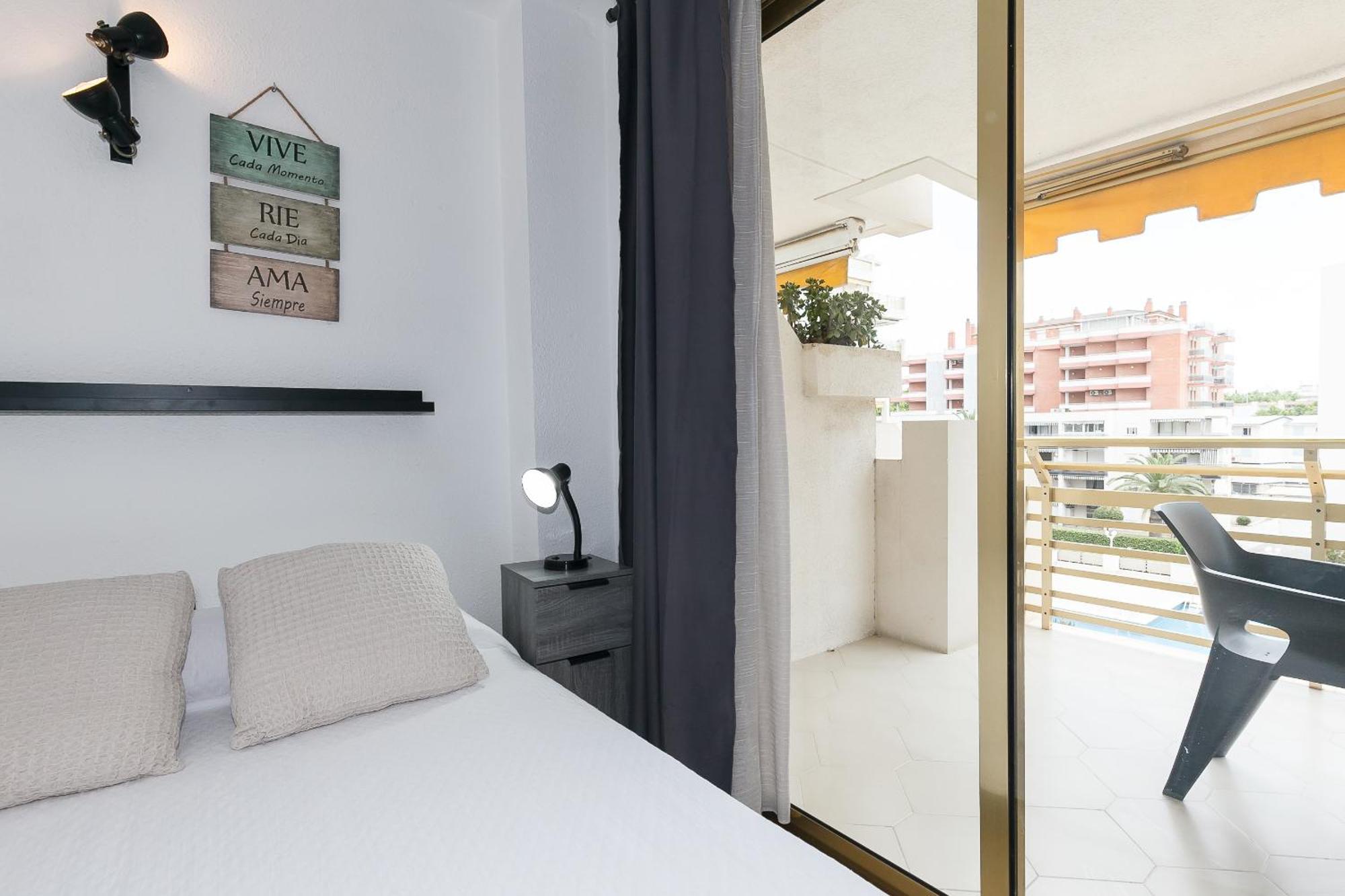 Uhc Novelty Apartments Salou Exterior foto